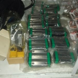 Còn trượt HIWIN